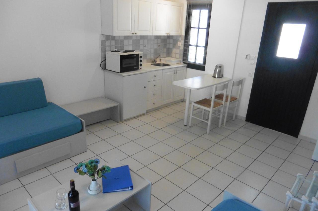Julies Apartments Kokkini Hani Bagian luar foto