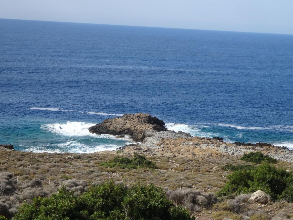 Julies Apartments Kokkini Hani Bagian luar foto