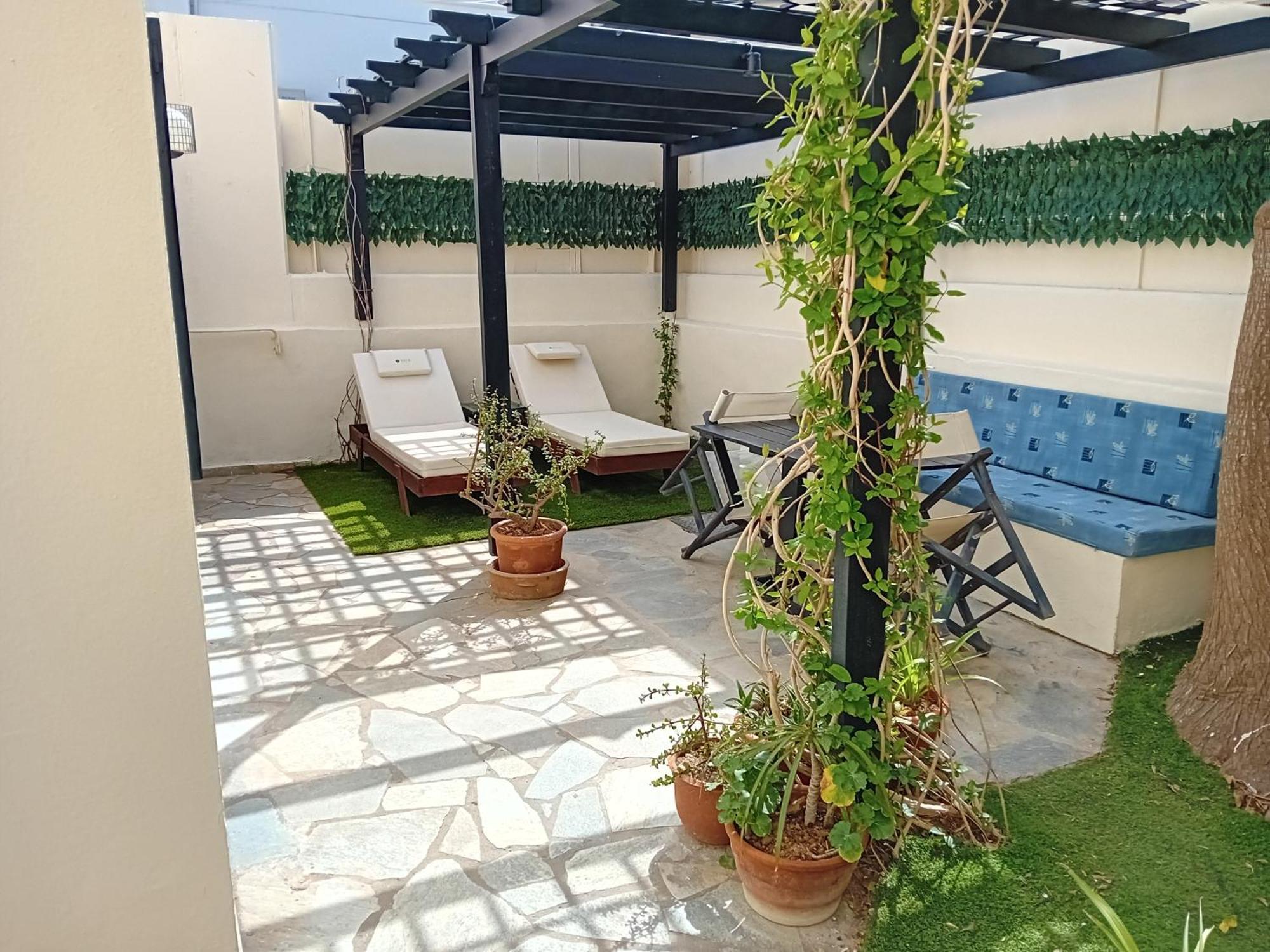 Julies Apartments Kokkini Hani Bagian luar foto